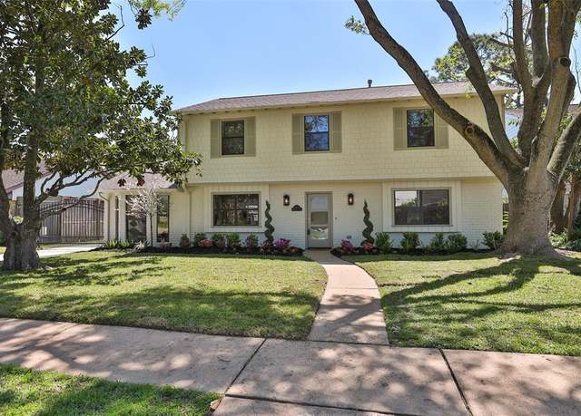 Property at 12511 Mooredale Ln, Houston, TX 77024, 5 beds, 2.5 baths