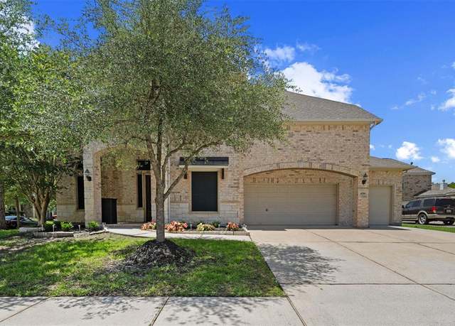 Property at 4314 Walden Terrace Ln, Humble, TX 77396, 5 beds, 3.5 baths