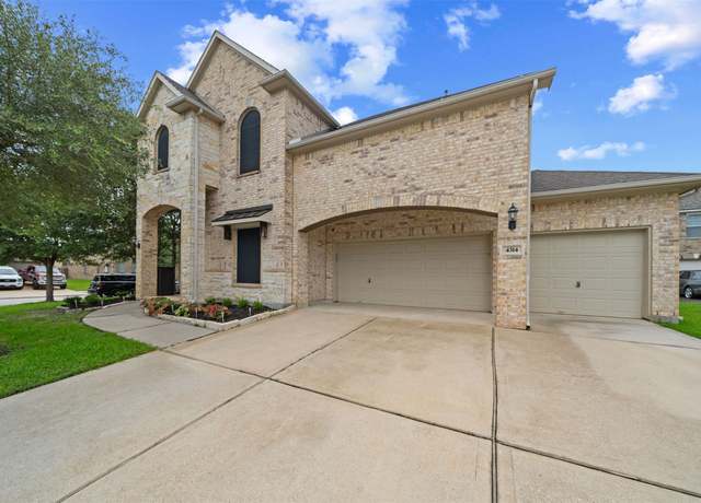 Property at 4314 Walden Terrace Ln, Humble, TX 77396, 5 beds, 3.5 baths