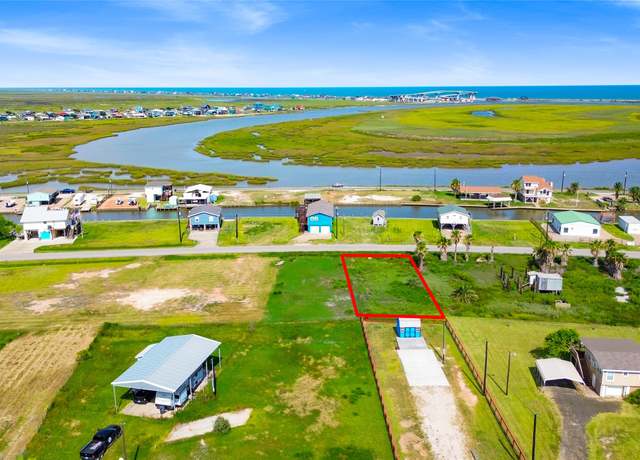 Property at 4720 Carancahua St, Sargent, TX 77414