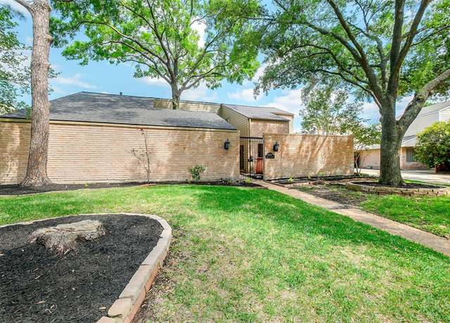 Property at 1319 E Brooklake Dr, Houston, TX 77077, 5 beds, 3.5 baths