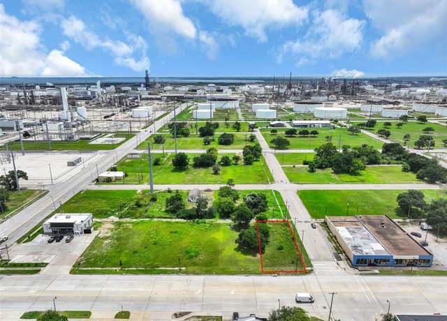 Property at 631 Texas Ave, Texas City, TX 77590