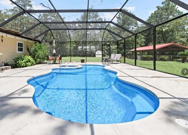 Property at 548 Creekside Dr, Onalaska, TX 77360, 4 beds, 2 baths