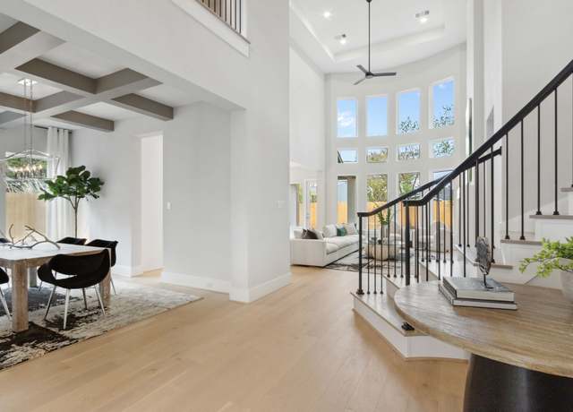Property at 9320 Spring Branch Dr, Houston, TX 77080, 5 beds, 4.5 baths