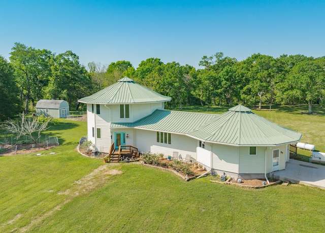 Property at 5373 County Road 898, West Columbia, TX 77486, 4 beds, 3.5 baths