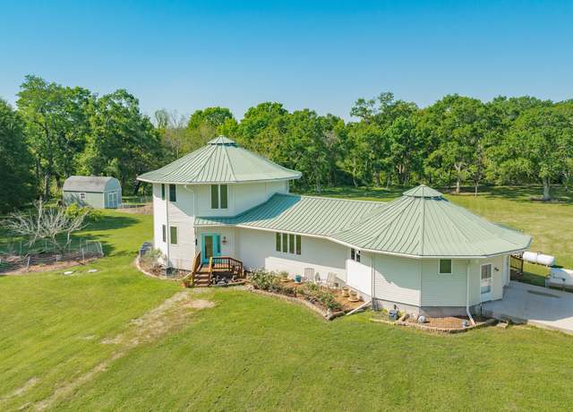 Property at 5373 County Road 898, West Columbia, TX 77486, 4 beds, 3.5 baths