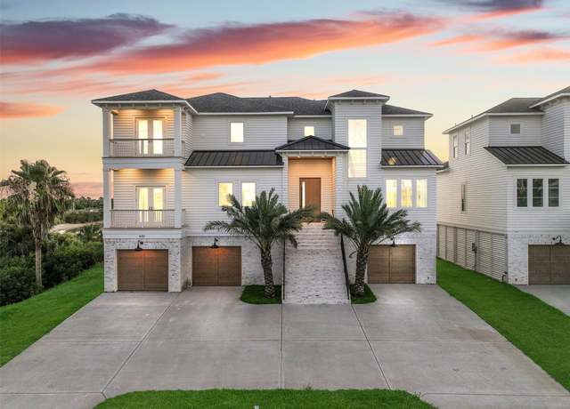 Property at 430 81st St, Galveston, TX 77554, 7 beds, 5 baths