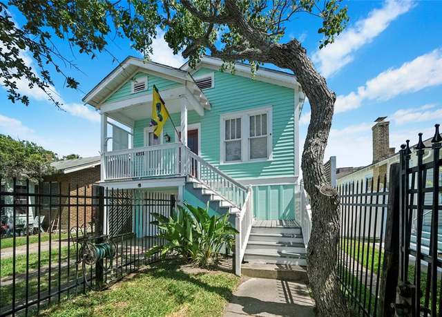 Property at 4213 Avenue T 1/2, Galveston, TX 77550, 3 beds, 2.5 baths