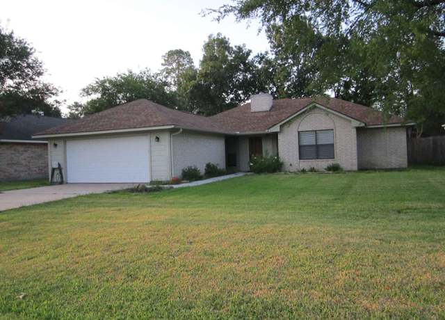 Property at 12415 Brightwood Dr, Montgomery, TX 77356, 3 beds, 2.5 baths