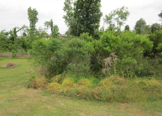 Property at 192 Maple Cv, Onalaska, TX 77360