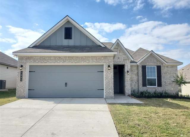 Property at 1445 Lake Ridge Dr, Brenham, TX 77833, 4 beds, 2 baths