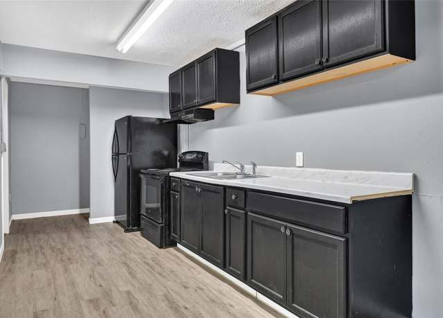 Property at 311 Grand Ave, Bacliff, TX 77518, 2 beds, 1 bath