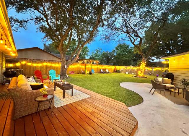 Property at 162 Highland Terrace Dr, League City, TX 77573, 3 beds, 2 baths