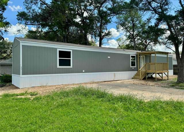 Property at 817 Cedar Lawn Dr, Alvin, TX 77511, 3 beds, 2 baths