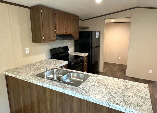 Property at 817 Cedar Lawn Dr, Alvin, TX 77511, 3 beds, 2 baths