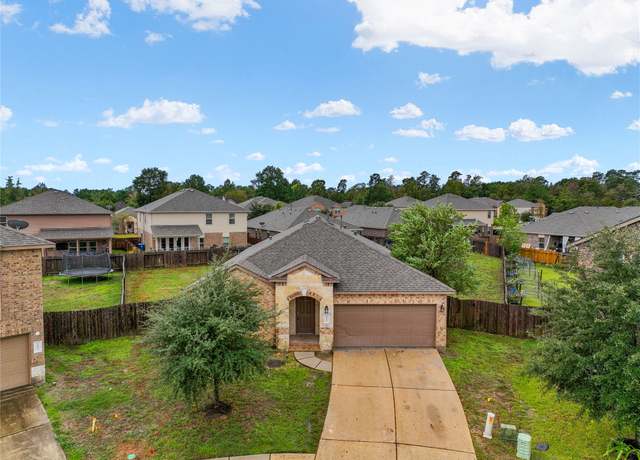 Property at 182 Meadow Grove Dr, Conroe, TX 77384, 4 beds, 2 baths