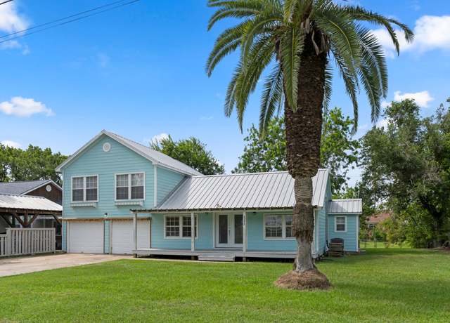 Property at 111 Duson Ave, Palacios, TX 77465, 2 beds, 2 baths