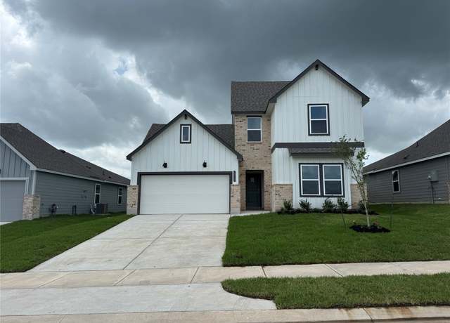 Property at 1112 Legrand St, Brenham, TX 77833, 4 beds, 3 baths