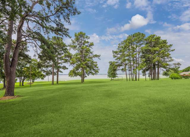 Property at 10070 Valley Dr S, Willis, TX 77318
