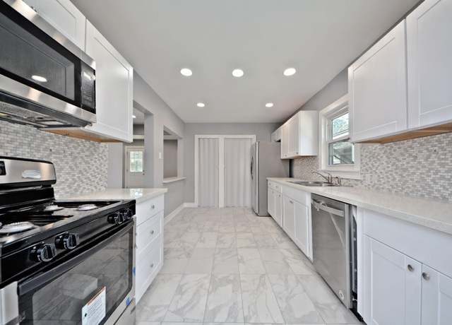 Property at 3834 Rosedale St, Houston, TX 77004, 3 beds, 2 baths