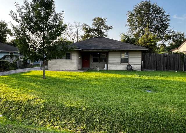Property at 13229 Vicksburg St, Houston, TX 77015, 3 beds, 2 baths