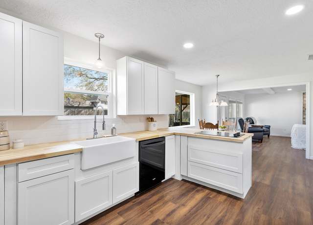 Property at 7514 Renmark Ln, Houston, TX 77070, 4 beds, 2.5 baths