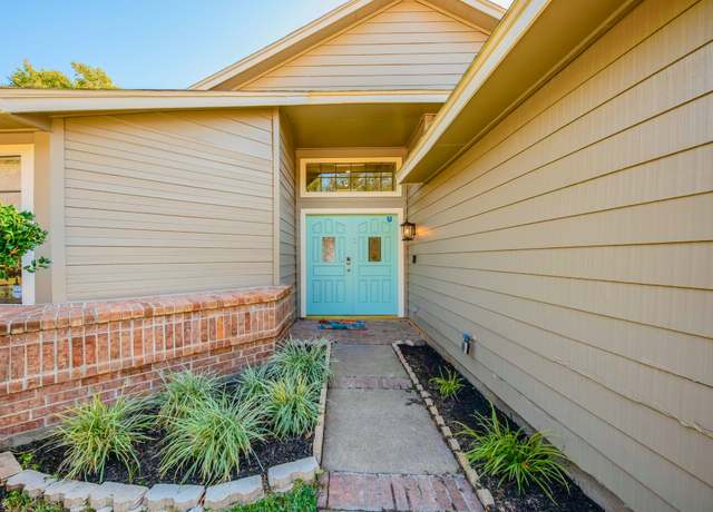 Property at 8550 Sparkling Springs Dr, Houston, TX 77095, 3 beds, 2 baths