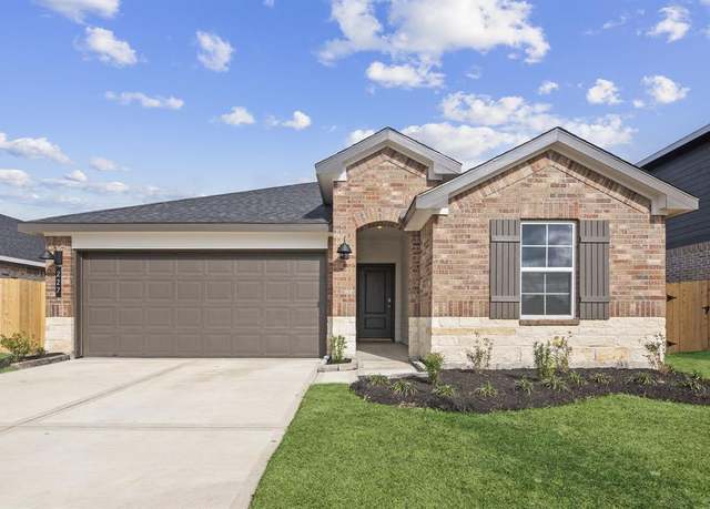 Property at 303 Emma St, Angleton, TX 77515, 4 beds, 2 baths