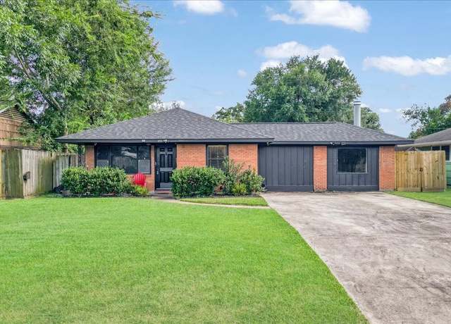 Property at 4701 W 43rd St, Houston, TX 77092, 4 beds, 2 baths