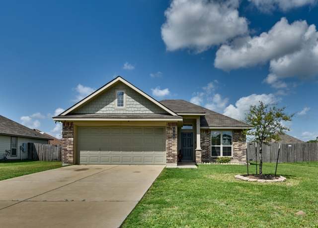 Property at 808 Mockingbird St, Navasota, TX 77868, 3 beds, 2 baths