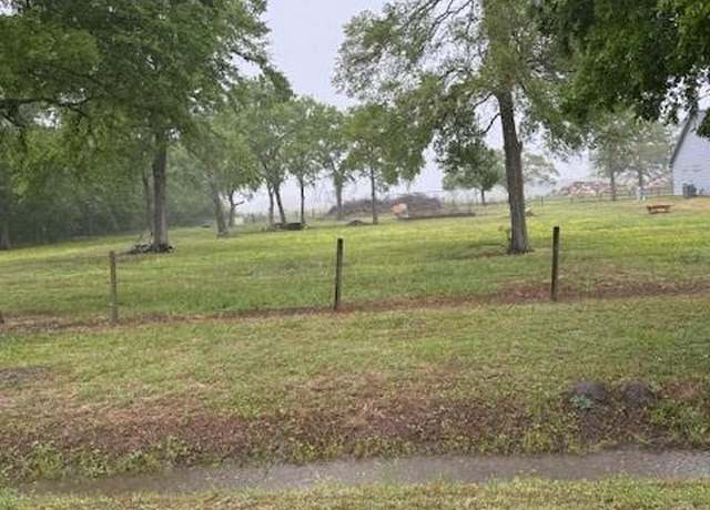 Property at 907 Dyann Dr, Wharton, TX 77488