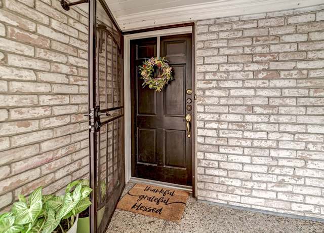 Property at 7900 Westheimer Rd #202, Houston, TX 77063, 2 beds, 2 baths