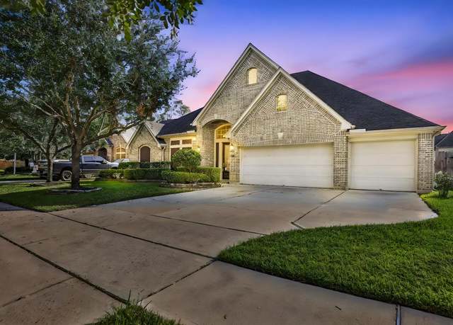 Property at 13722 Playa Lucia Ct, Houston, TX 77044, 4 beds, 3.5 baths
