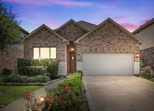 Property at 2210 Ironwood Pass Dr, Missouri City, TX 77459, 4 beds, 2 baths