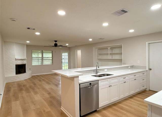 Property at 4526 Ponca St, Pasadena, TX 77504, 3 beds, 2 baths