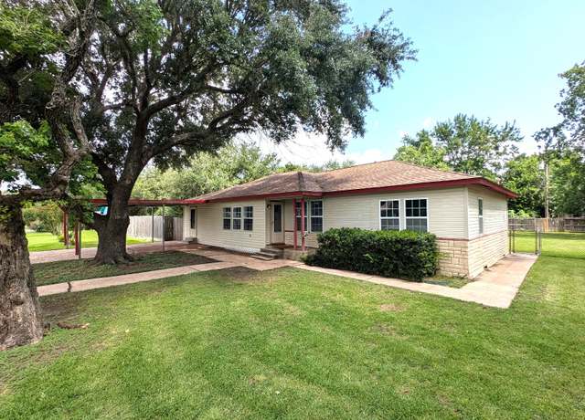 Property at 9401 Montgomery Ln, La Porte, TX 77571, 3 beds, 2 baths