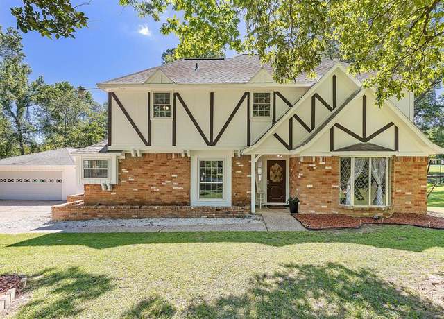 Property at 111 Rolling Hills Dr, Conroe, TX 77304, 4 beds, 2.5 baths