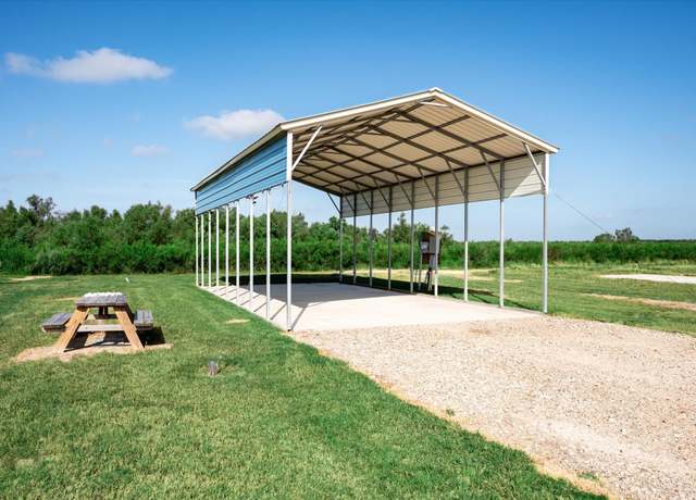 Property at 1065 Canal, Gilchrist, TX 77617