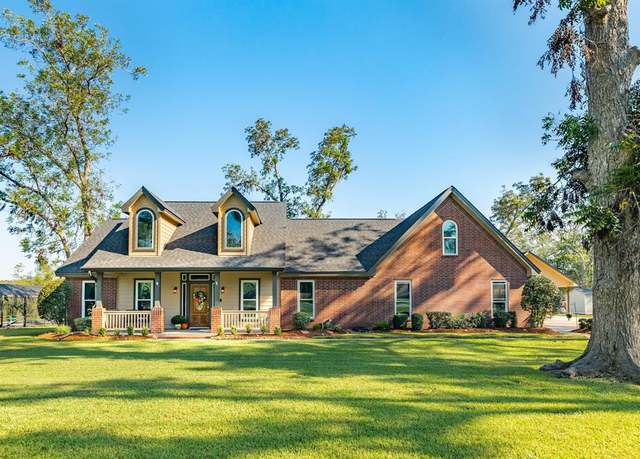 Property at 350 Pecan Estates Road Rd, Angleton, TX 77515, 3 beds, 2.5 baths
