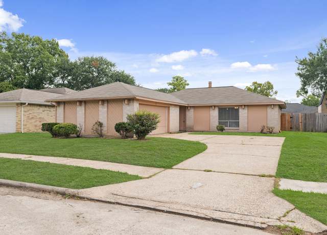Property at 20026 Rustlewood Dr, Humble, TX 77338, 3 beds, 2 baths
