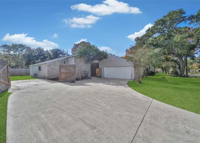 Property at 13607 Meisterwood Dr, Houston, TX 77065, 3 beds, 2 baths