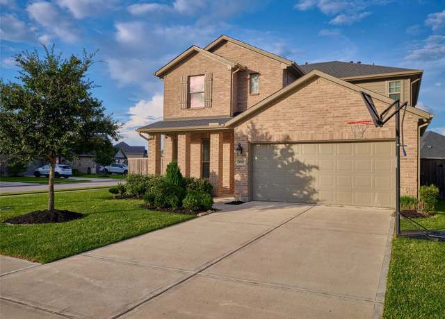 Property at 400 Beken Cove Ln, La Porte, TX 77571, 3 beds, 2.5 baths