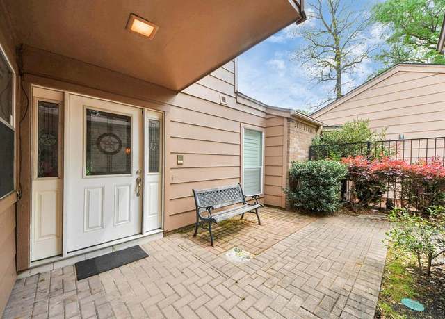 Property at 8007 Rebawood Dr, Humble, TX 77346, 2 beds, 2.5 baths
