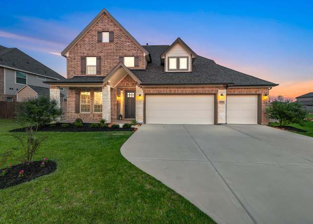 Property at 9718 Colonial Downs Dr, Mont Belvieu, TX 77523, 4 beds, 3.5 baths