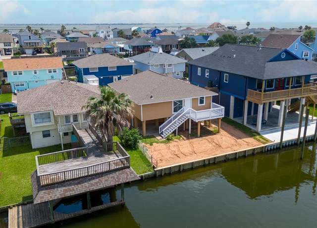 Property at 901 Bonita Dr, Bayou Vista, TX 77563, 4 beds, 2 baths