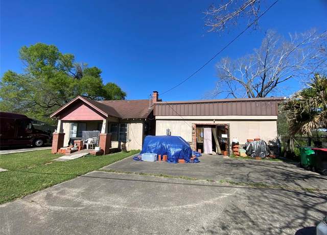 Property at 6703 Bayway Dr, Baytown, TX 77520, 4 beds