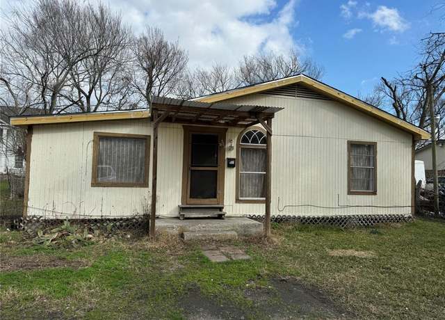 Property at 503 N Magnolia St, Highlands, TX 77562, 2 beds, 1 bath