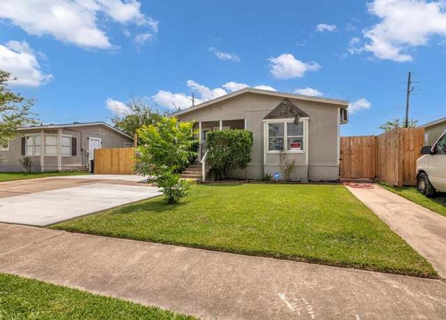 Property at 11806 Greenspark Ln, Houston, TX 77044, 3 beds, 2 baths