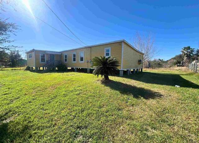 Property at 7354 Moore St, Hitchcock, TX 77563, 3 beds, 2 baths