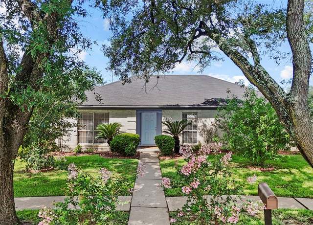Property at 726 Park Knoll Ln, Katy, TX 77450, 4 beds, 2 baths